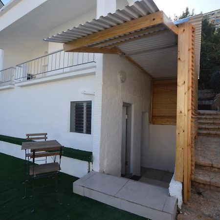 יחידות אירוח נוף המפרץ Apartment Haifa Exterior photo